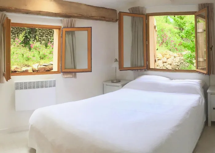 Nyaraló Privater Rueckzugsort In Den Bergen In Suedfrankreich By Interhome *